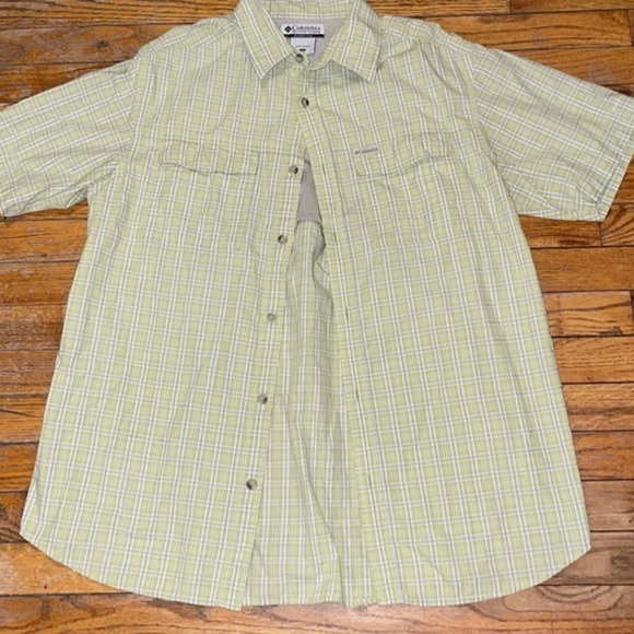 Columbia button up short sleeve size large - Picture 7 of 8